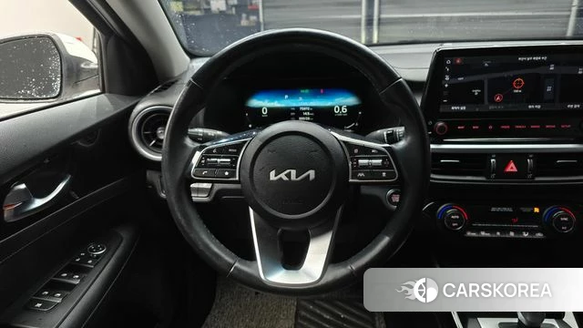 Kia The New K3 2nd generation 2021 Белый из Кореи, фото 4