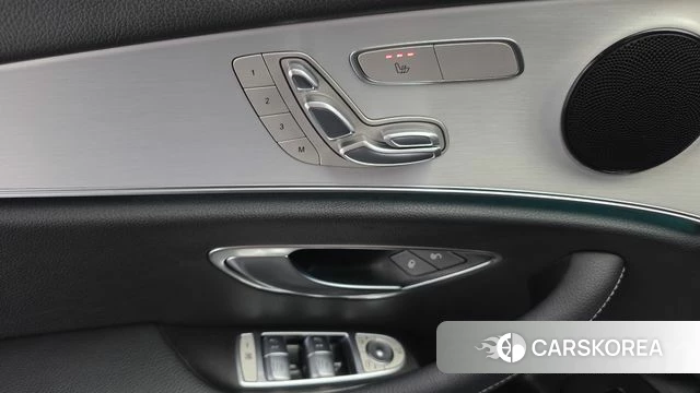 Mercedes-Benz E-Class W213 2021 Черный из Кореи, фото 4