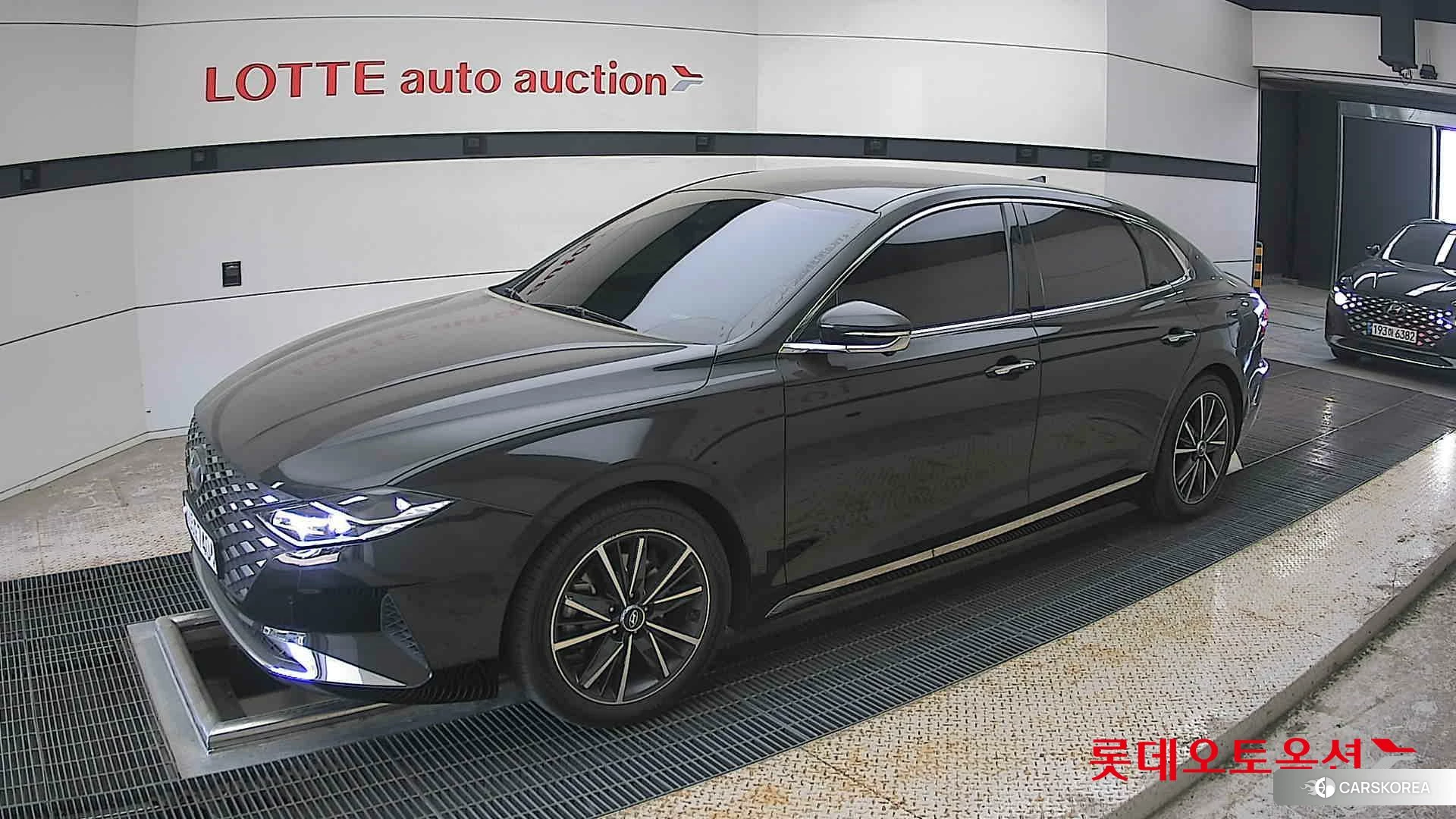 Hyundai Grandeur 2022 Midnight Black Pearl из Кореи, фото 4