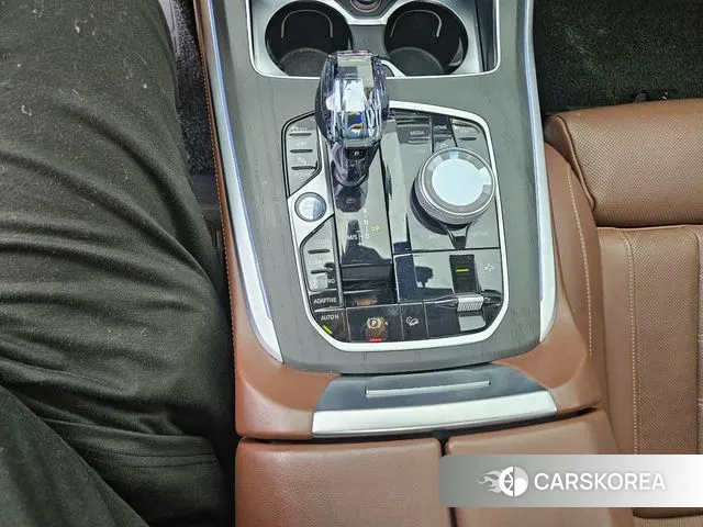 BMW X7 (G07) 2021 Черный из Кореи, фото 4