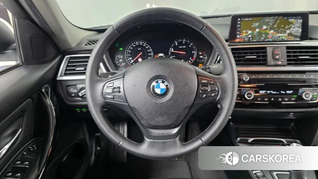 BMW 3 Series (F30) 2018 Белый из Кореи, фото 4