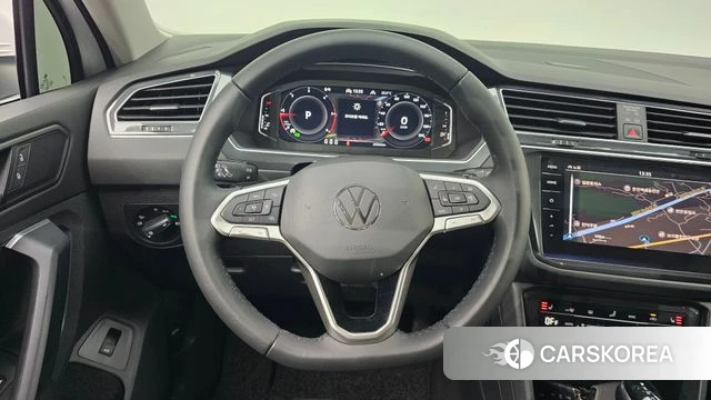 Volkswagen Tiguan second Generation 2022 Белый из Кореи, фото 4