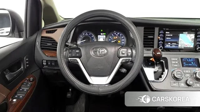 Toyota Sienna 2018 Белый из Кореи, фото 4