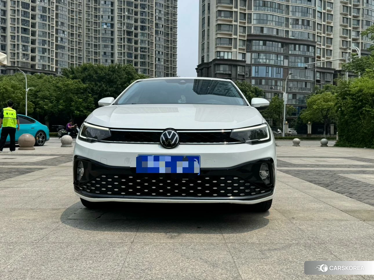 Volkswagen Lavida 2023 Белый из Китая, фото 4