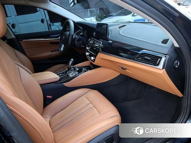 BMW 5 Series (G30) 2018 Черный из Кореи, фото 4