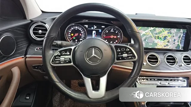 Mercedes-Benz E-Class W213 2018 Серый из Кореи, фото 4