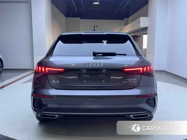 Audi A3 2023 Темно-серый из Китая, фото 4