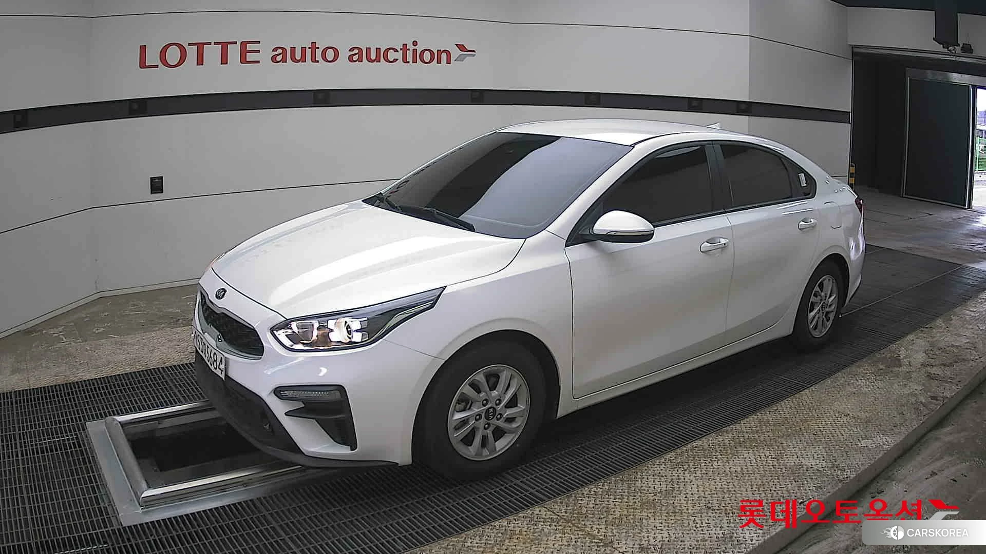 Kia K3 2021 Snow White Pearl из Кореи, фото 4