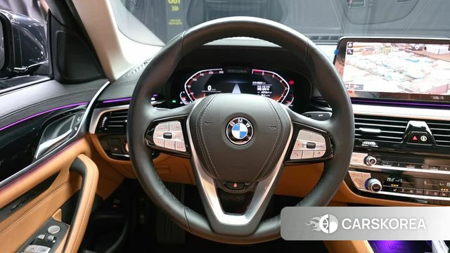 BMW 5 Series (G30) 2022 Черный из Кореи, фото 4
