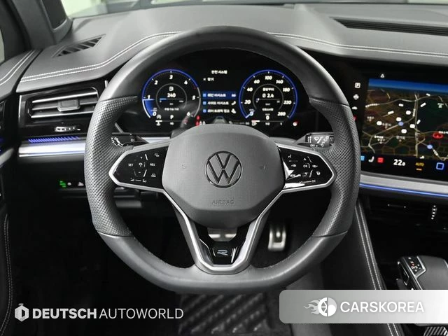 Volkswagen Touareg 3rd generation 2024 Черный из Кореи, фото 4