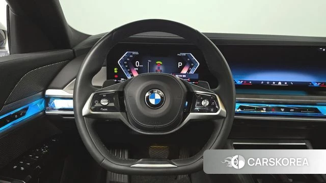BMW 7 Series (G70) 2023 Черный из Кореи, фото 4