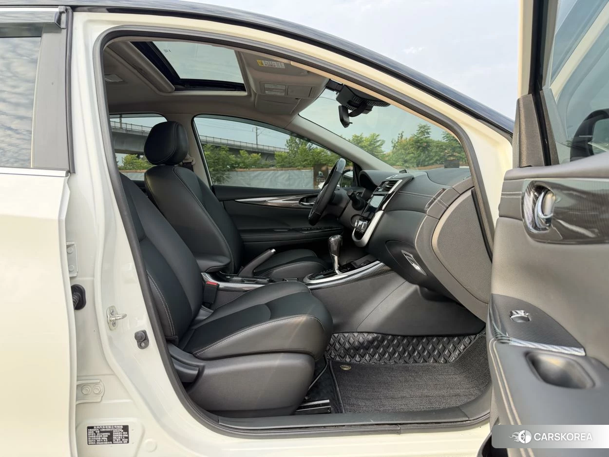 Nissan Tiida 2023 Белый из Китая, фото 4