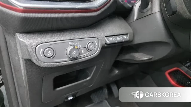 Chevrolet (GM Daewoo) Trailblazer 2023 Черный из Кореи, фото 4