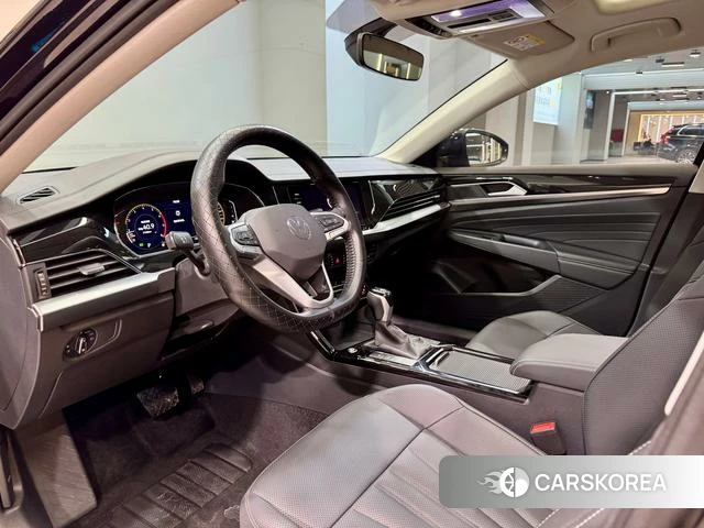 Volkswagen Passat 2025 Черный из Китая, фото 4