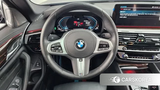 BMW 5 Series (G30) 2022 Черный из Кореи, фото 4