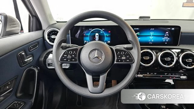 Mercedes-Benz A-Class W177 2019 Песочный из Кореи, фото 4