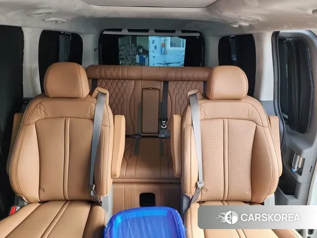 Hyundai Staria 2025 Белый из Кореи, фото 4