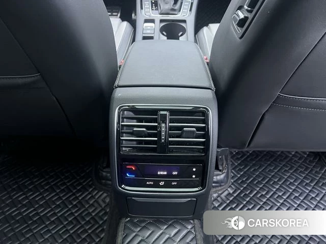 Volkswagen Magotan 2023 Черный из Китая, фото 4