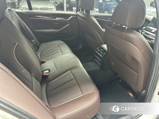 BMW 5 series 2023 Белый из Китая, фото 4
