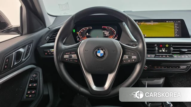 BMW 1 Series (F40) 2021 Белый из Кореи, фото 4