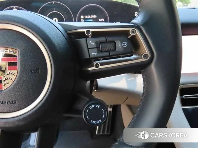 Porsche Taycan 2023 Белый из Кореи, фото 4
