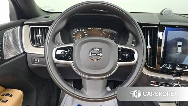 Volvo XC60 second Generation 2019 Белый из Кореи, фото 4