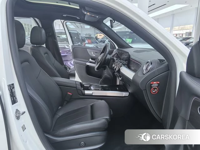 Mercedes-Benz GLB 2021 Белый из Китая, фото 4