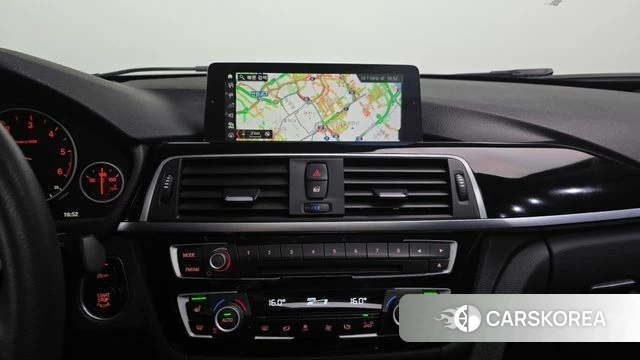 BMW 3 Series (F30) 2018 Белый из Кореи, фото 4