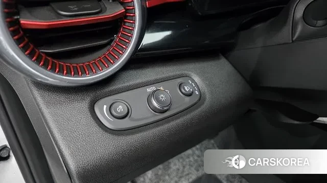 Chevrolet (GM Daewoo) Trax Crossover 2025 Белый из Кореи, фото 4