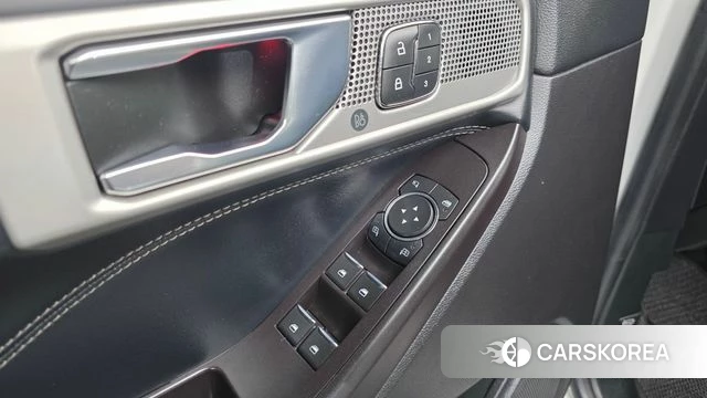 Ford Explorer 6th Generation 2019 Белый из Кореи, фото 4
