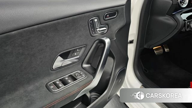 Mercedes-Benz A-Class W177 2026 Белый из Кореи, фото 4