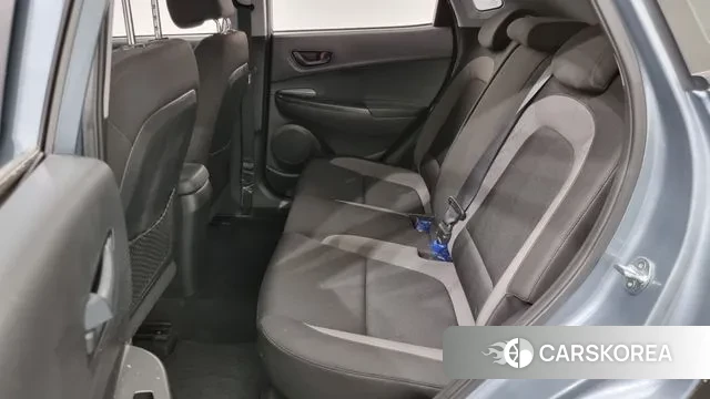 Hyundai Kona 2020 Светло-серебряный цвет из Кореи, фото 4