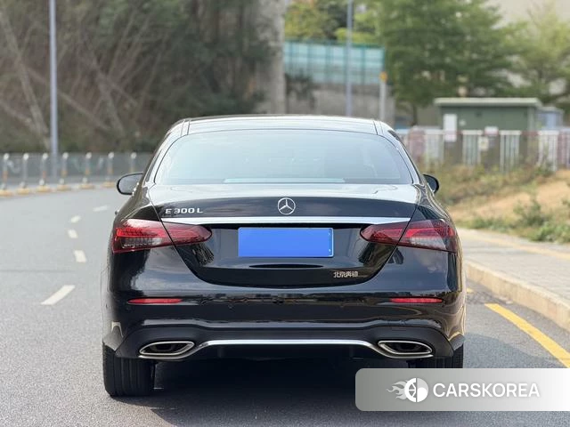 Mercedes-Benz E-class 2024 Черный из Китая, фото 4