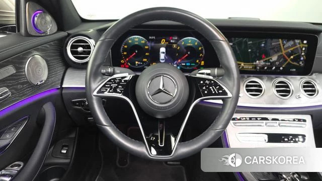 Mercedes-Benz E-Class W213 2022 Песочный из Кореи, фото 4