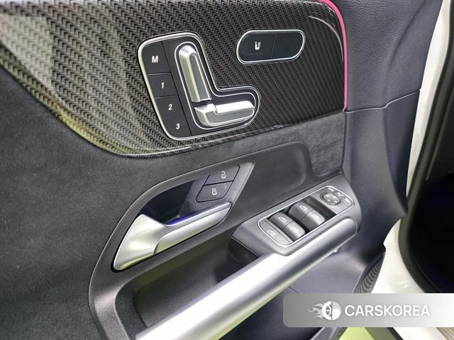 Mercedes-Benz GLA - Class H247 2023 Белый из Кореи, фото 4