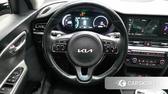 Kia Niro Plus 2022 Серебряный из Кореи, фото 4