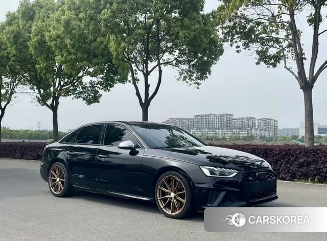 Audi S4 2021 Черный из Китая, фото 4