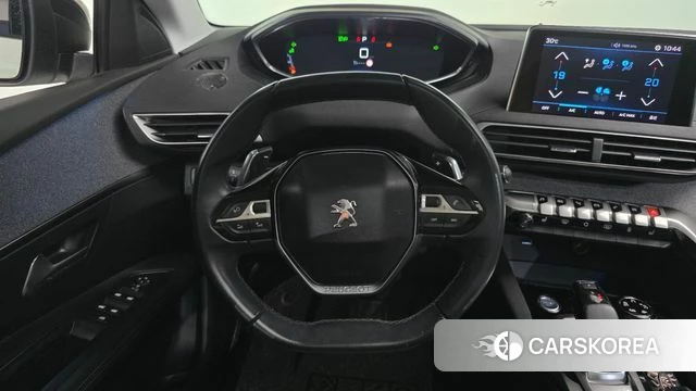 Peugeot 3008 second generation 2018 Белый из Кореи, фото 4