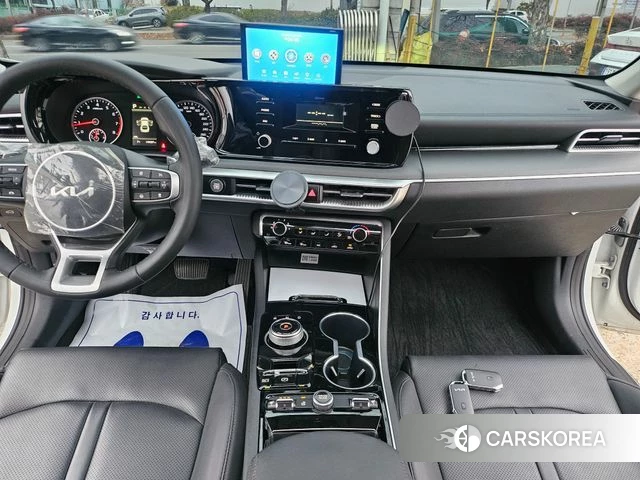 Kia K5 3rd generation 2023 Белый из Кореи, фото 4