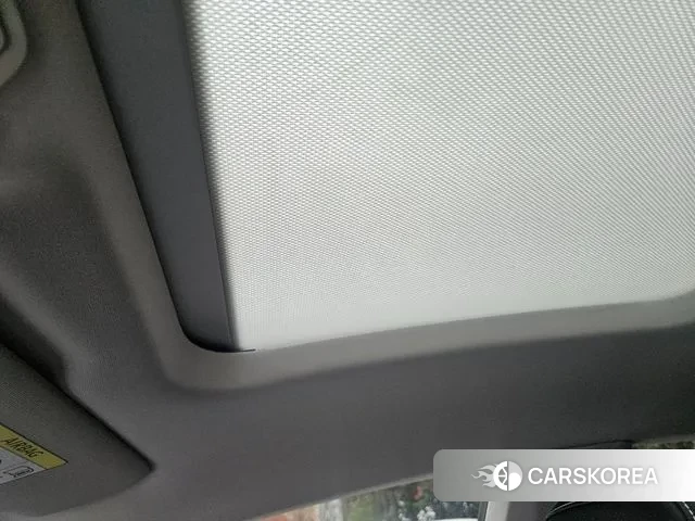 Volkswagen Arteon 2023 Светло-серебряный цвет из Кореи, фото 4