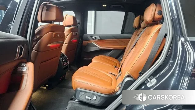 BMW X7 (G07) 2025 Черный из Кореи, фото 4