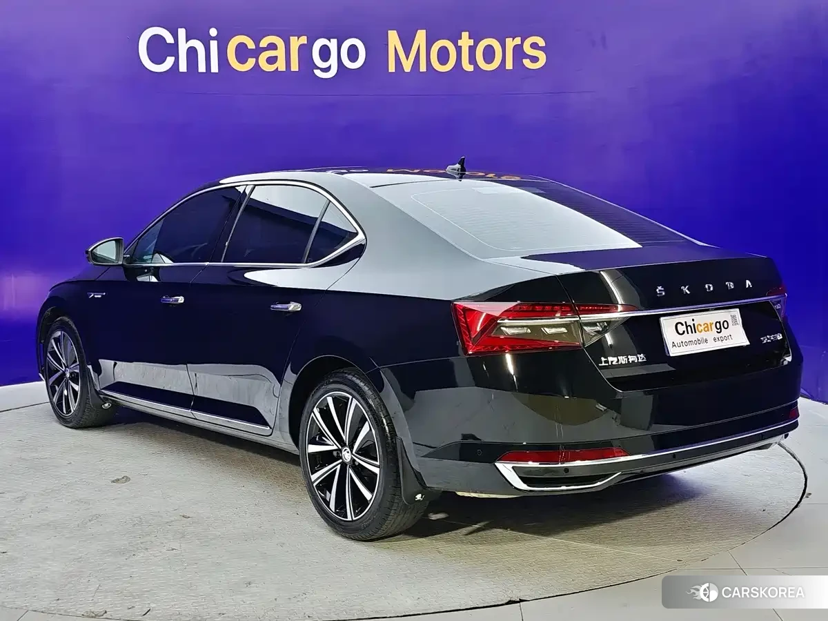 Skoda Superb 2023 Черный из Китая, фото 4