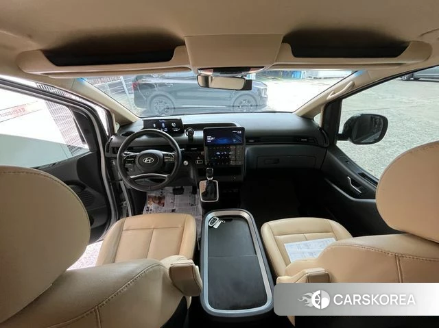 Hyundai Staria 2022 Серебристо-серый из Кореи, фото 4