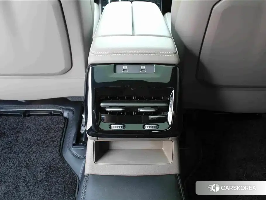 Audi A6L 2026 Черный из Китая, фото 4