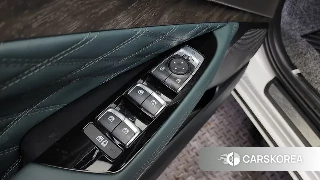 Kia K8 Hybrid 2023 Белый из Кореи, фото 4