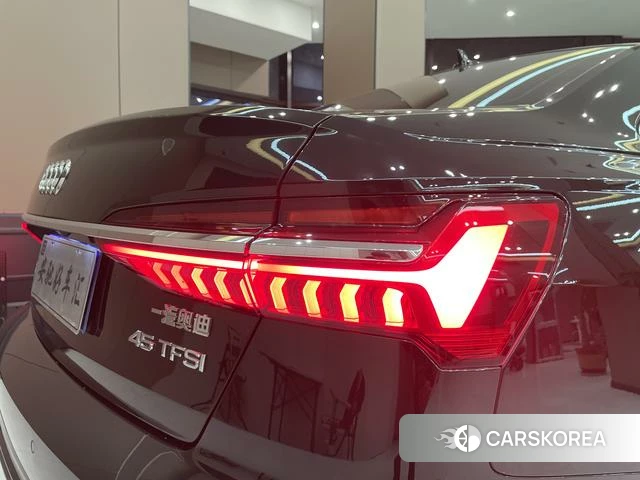 Audi A6L 2021 Черный из Китая, фото 4