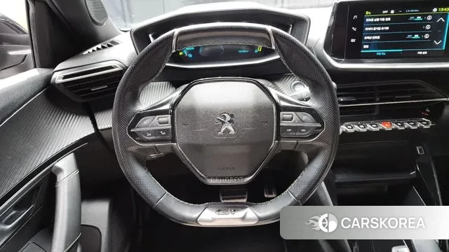 Peugeot e-2008 second generation 2021 Белый из Кореи, фото 4