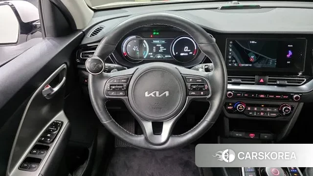 Kia Niro Plus 2022 Белый из Кореи, фото 4