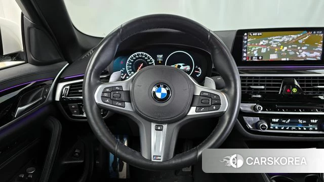 BMW 5 Series (G30) 2019 Белый из Кореи, фото 4