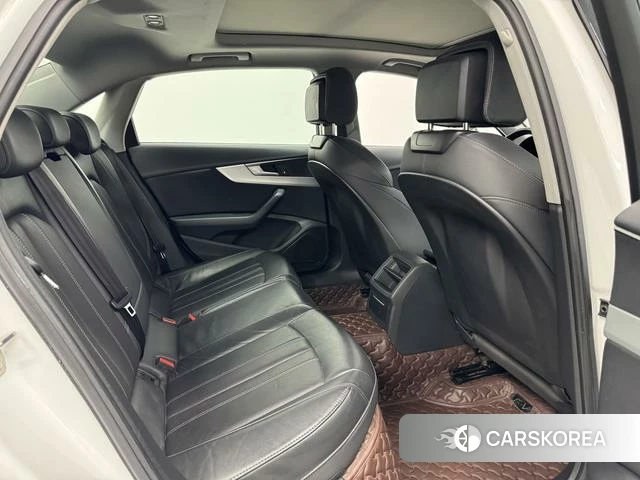 Audi A4L 2021 Белый из Китая, фото 4